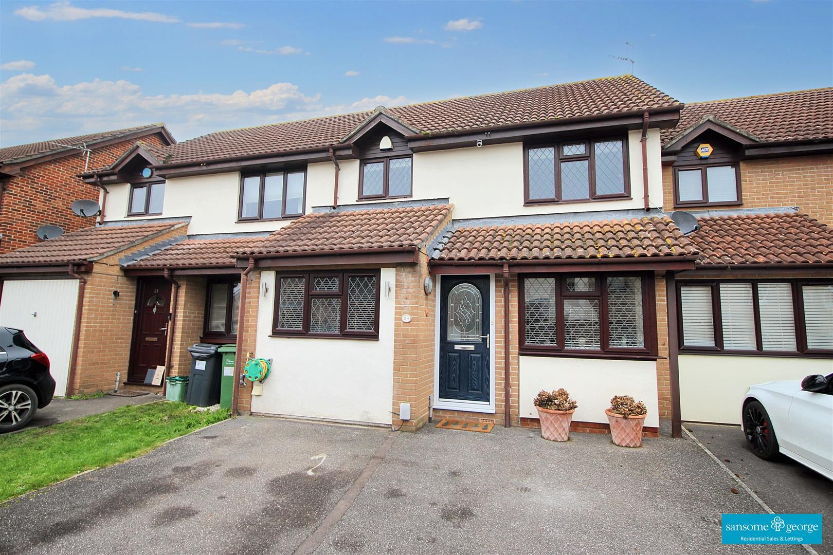 3 bed property in Barclay Road, Calcot